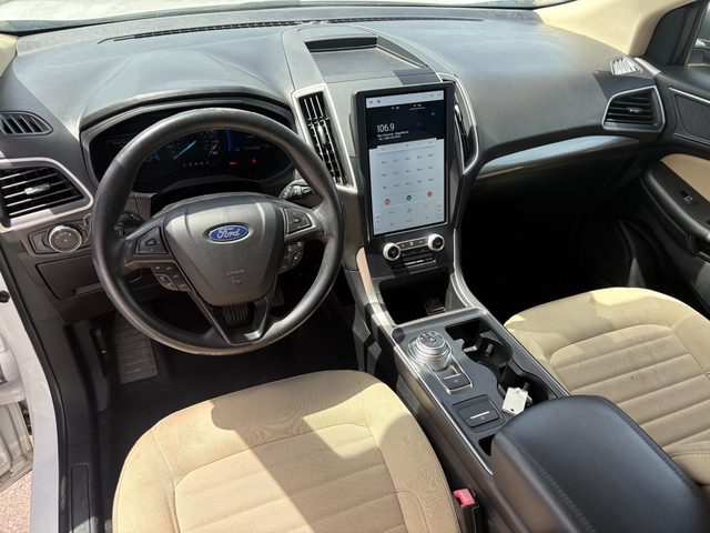 2022 Ford Edge SE