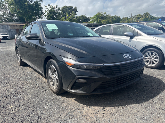 2025 Hyundai Elantra SE