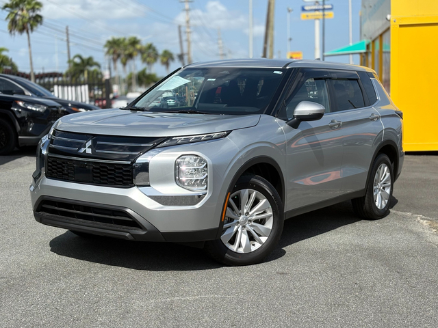 2026 Mitsubishi Outlander ES