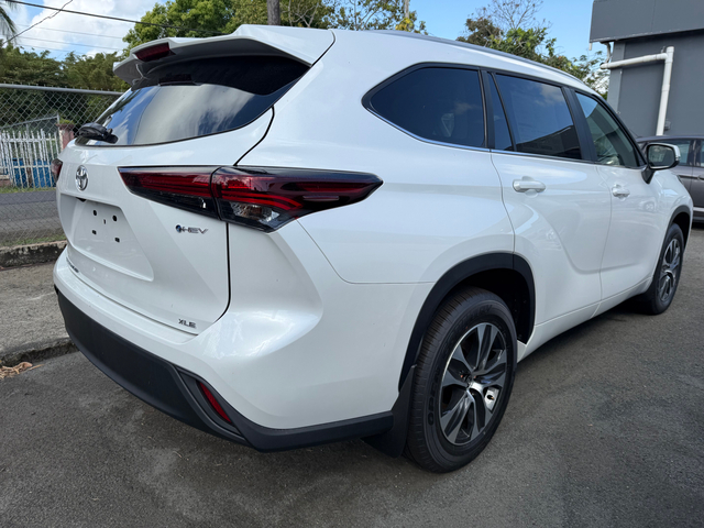 2026 Toyota Highlander 4WD XLE HYBRID