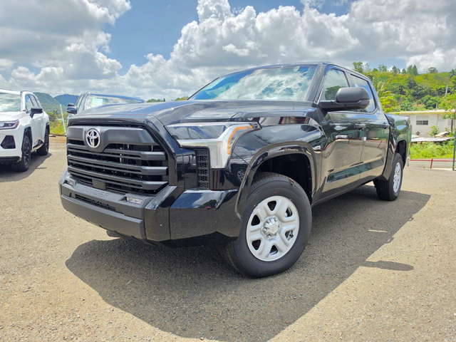 2026 Toyota Tundra 4WD 4WD CREWMAX SR