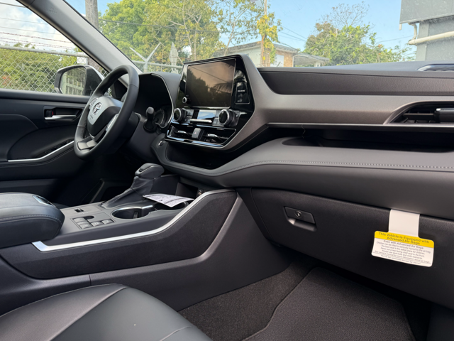 2026 Toyota Grand Highlander 2WD WAGON XLE