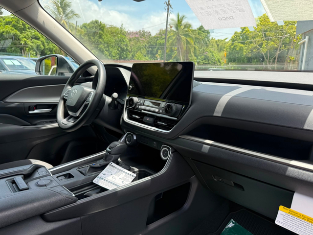 2026 Toyota Grand Highlander 2WD WAGON LE