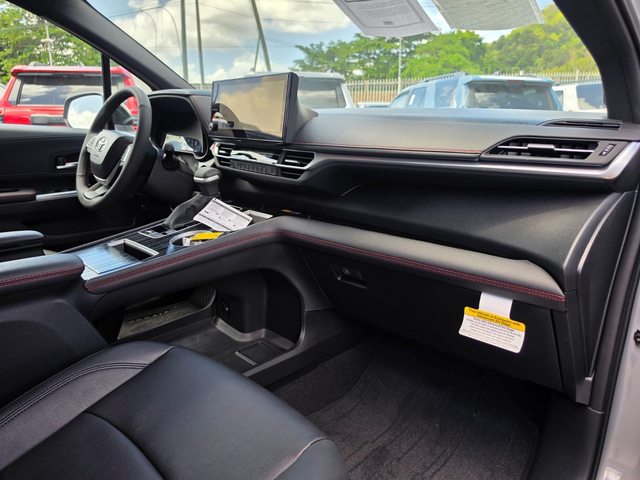 2026 Toyota Sienna FWD 7 PSGR SPORT