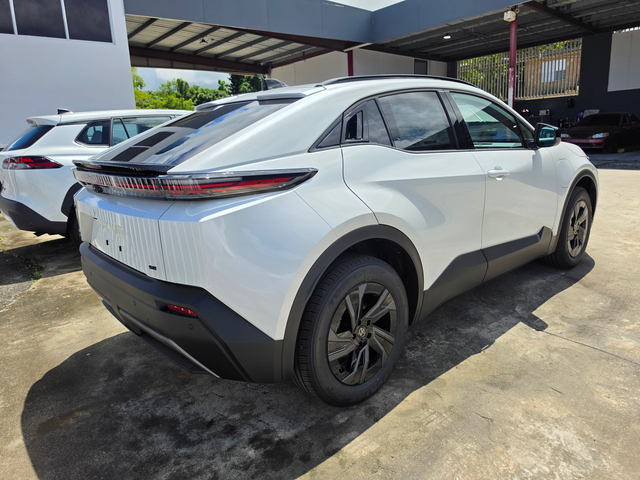 2026 Toyota C-HR C-HR