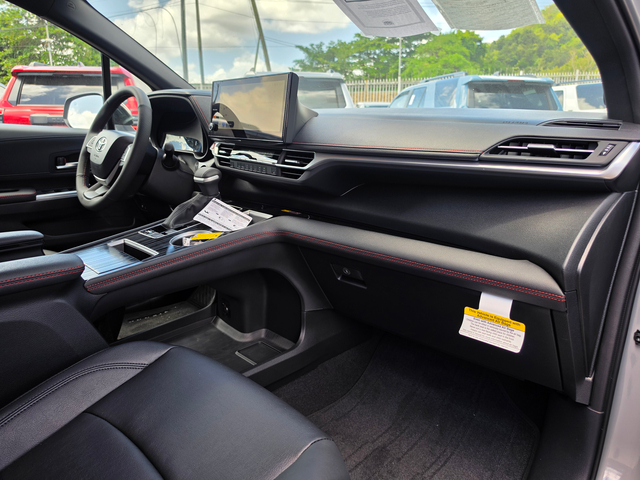 2026 Toyota Sienna FWD 7 PSGR SPORT