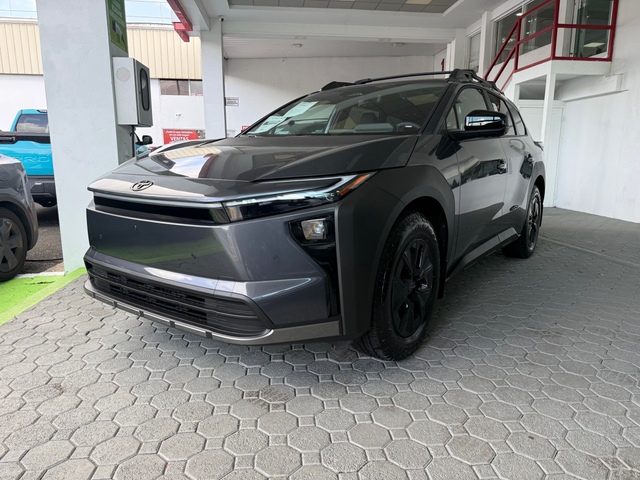 2026 Toyota bZ Woodland PREMIUM