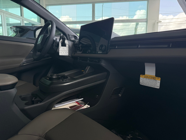 2026 Toyota bZ Woodland PREMIUM