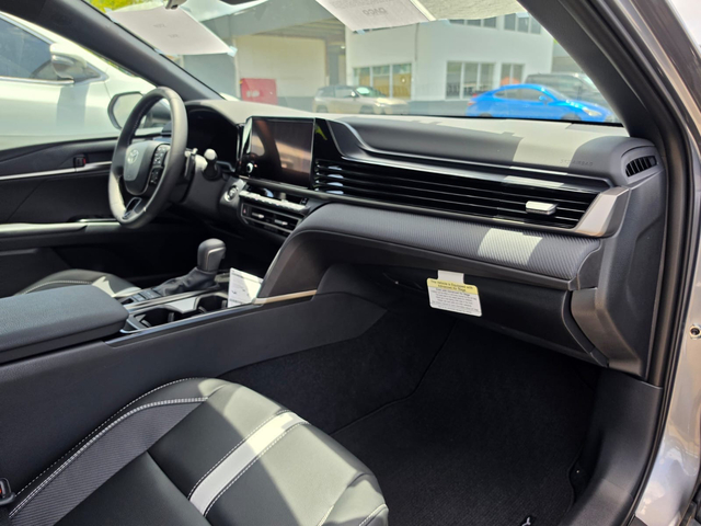 2026 Toyota Camry SE HYBRID SEDAN