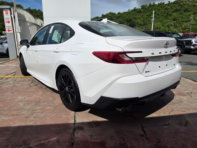 2026 Toyota Camry SE HYBRID SEDAN