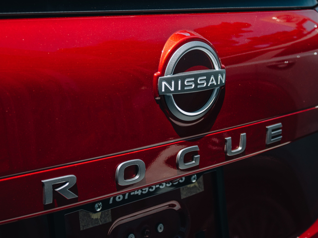 2026 Nissan Rogue SV