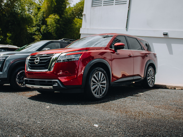 2024 Nissan Pathfinder SL