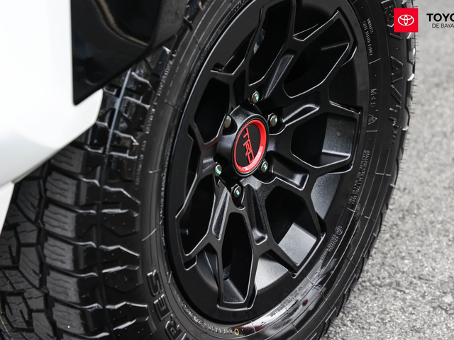 Toyota 4Runner TRD PRO (White)