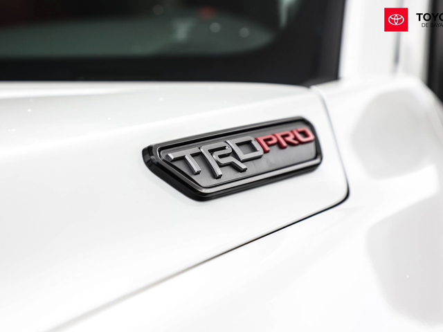 Toyota 4Runner TRD PRO (White)