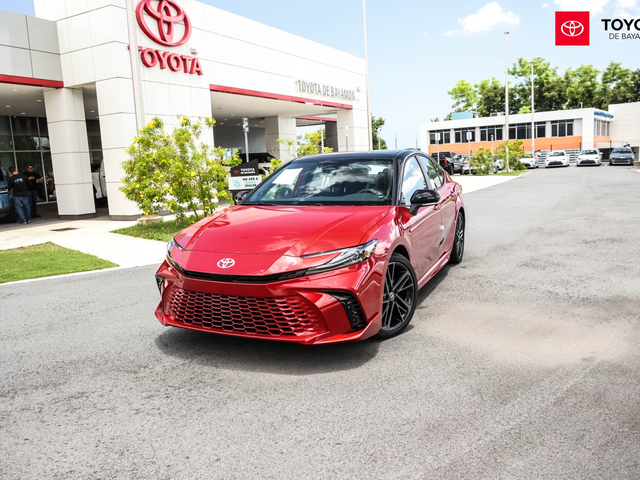 Toyota Camry XSE (Red)
