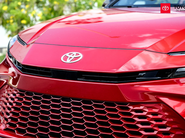 Toyota Camry XSE (Red)