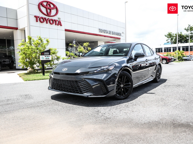Toyota Camry SE (Dark Gray)