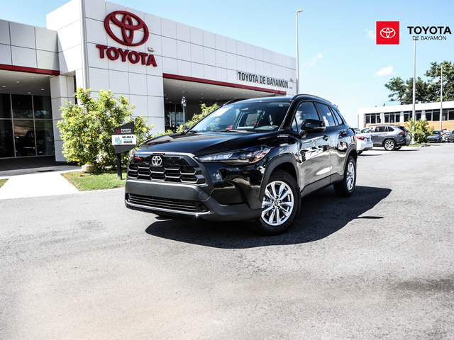 Toyota Corolla Cross LE (Jet Black)