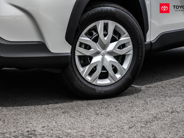 Toyota Corolla Cross L (Platinum White)