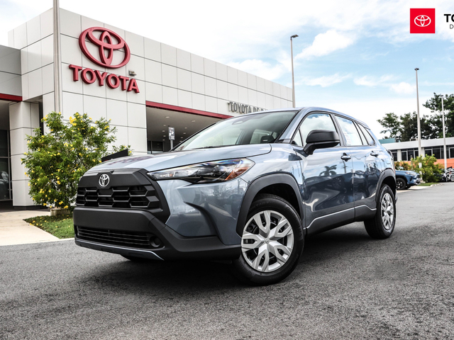 Toyota Corolla Cross L (Celestite Gray)