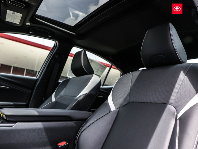 Toyota Camry SE (Attitude Black)