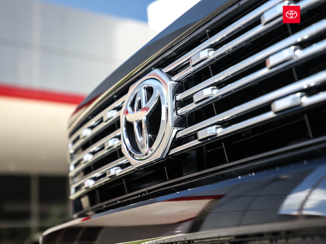 Toyota 4Runner Limited (Black)