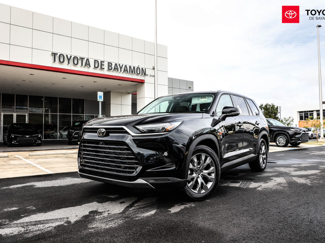 Toyota Grand Highlander Limited (Attitude Black)