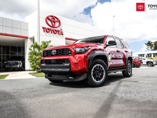 Toyota 4Runner TRD Off Road (Emotional Red)