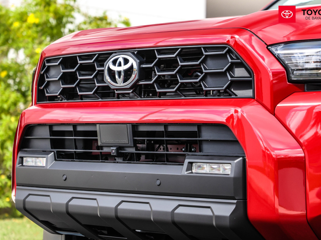 Toyota 4Runner TRD Off Road (Emotional Red)