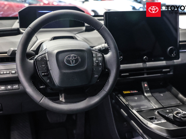 Toyota BZ XLE (Platinum White)