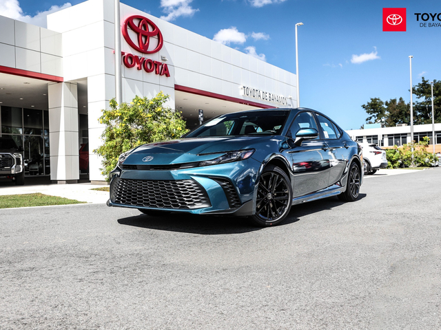 Toyota Camry SE (Labradorite)