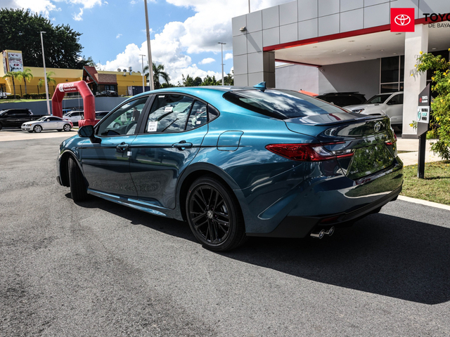 Toyota Camry SE (Labradorite)