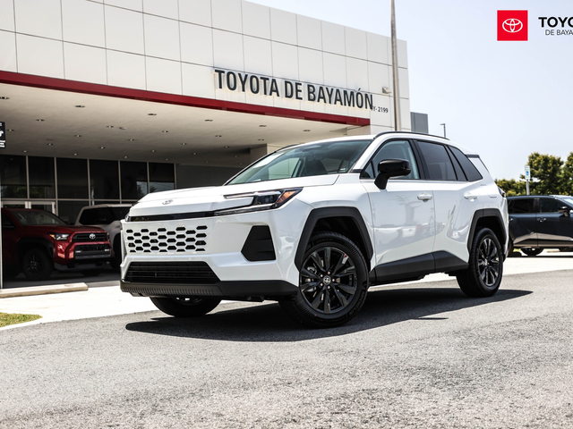 Toyota RAV4 XLE Premium (White)