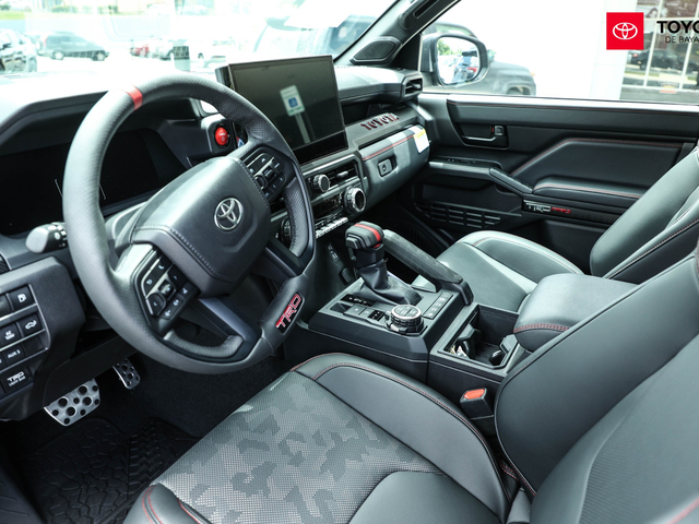 Toyota Tacoma TRD PRO (White Int Black)