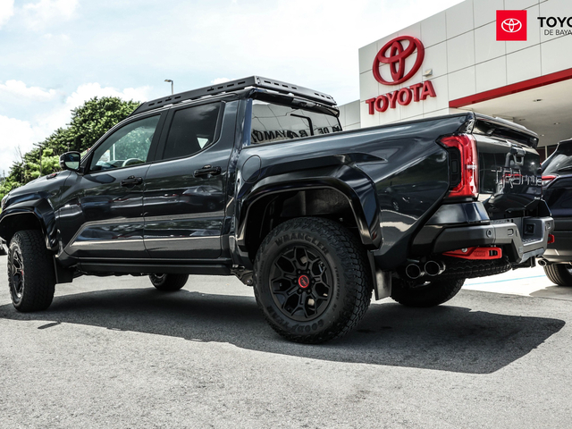 Toyota Tacoma TRD PRO (Dark Gray)