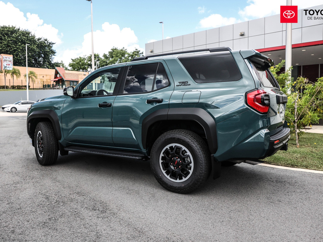 Toyota 4Runner TRD Off Road (Everrest)