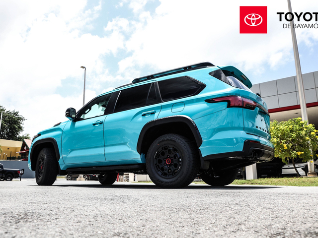 Toyota Sequoia TRD PRO 2026 (Turquoise)