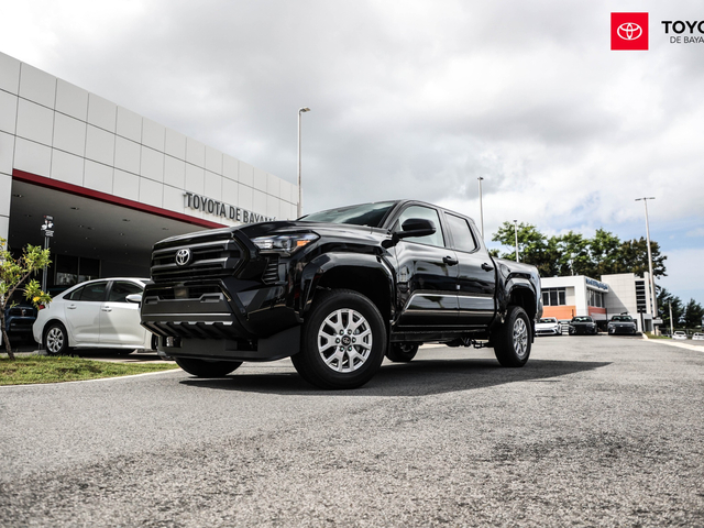 Toyota Tacoma SR (Black)