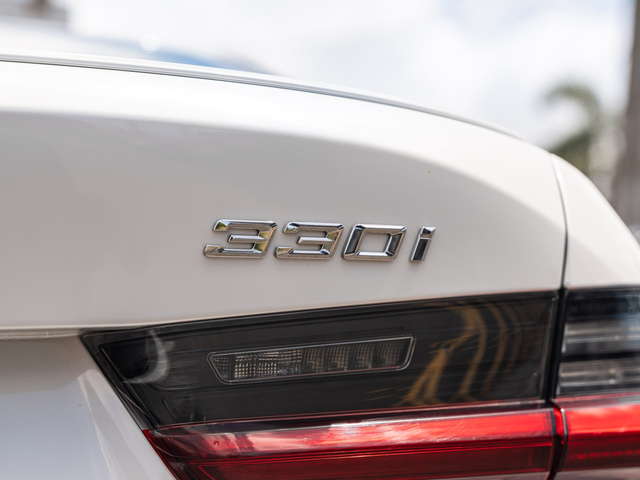 BMW 330i NA xDrive 330i xDrive 2026