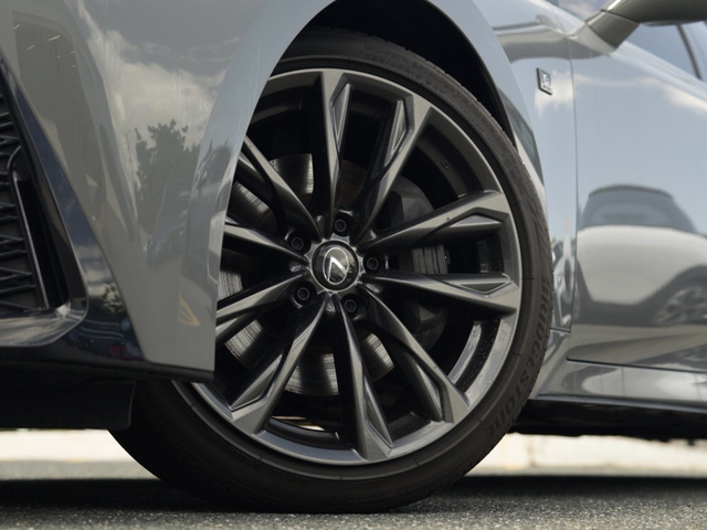 Lexus IS F SPORT Design 2025