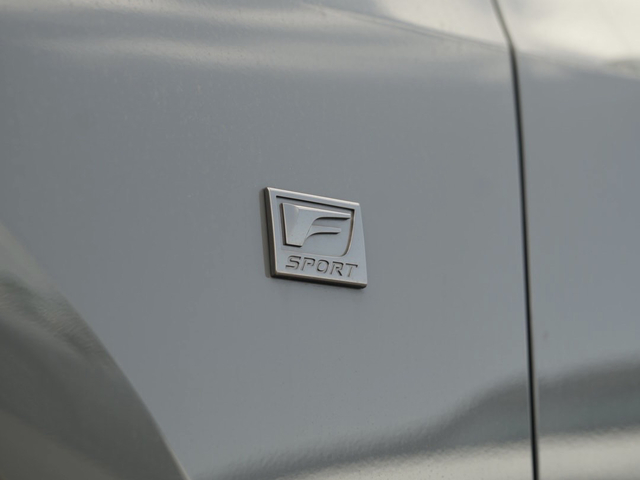 Lexus IS F SPORT Design 2025