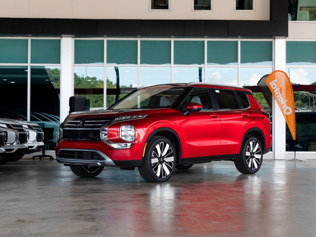 2025 Mitsubishi Outlander ES