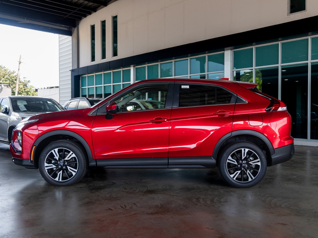 2025 Mitsubishi ECLIPSE CROSS LE