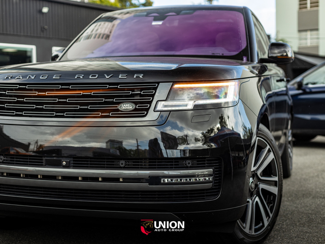 2025 Land Rover Range Rover SE