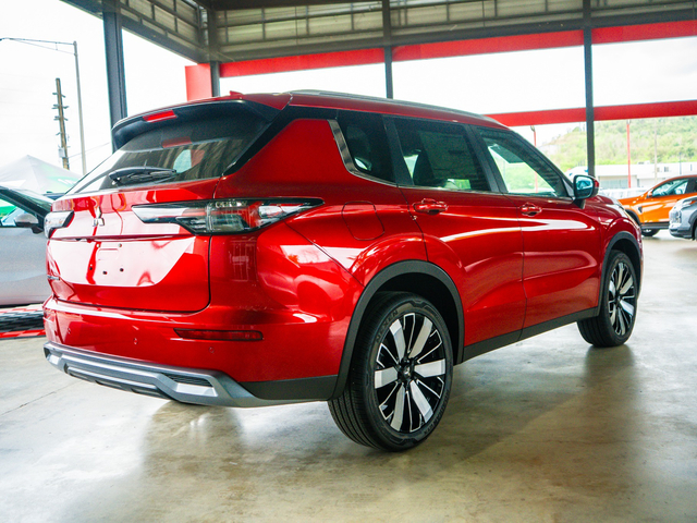 2026 Mitsubishi Outlander SE
