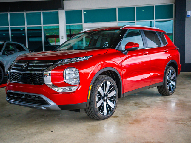 2026 Mitsubishi Outlander SE