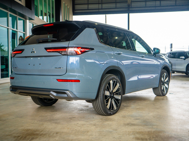 2026 Mitsubishi Outlander SEL