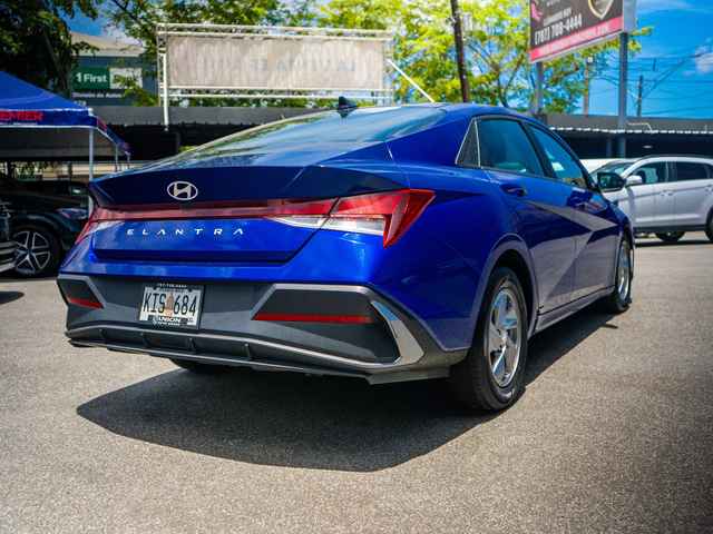 2025 Hyundai Elantra SE