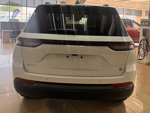 2026 Jeep Grand Cherokee LIMI