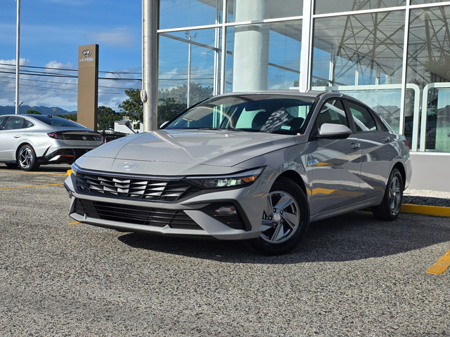 2025 Hyundai Elantra SE